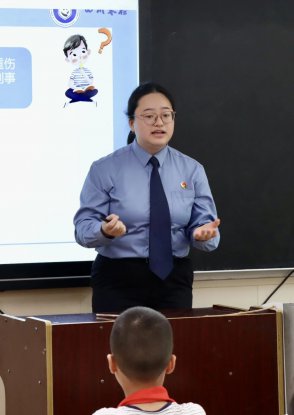 ��ѧ��һ�Σ���ȭ�����Ը�����У԰����˵��������